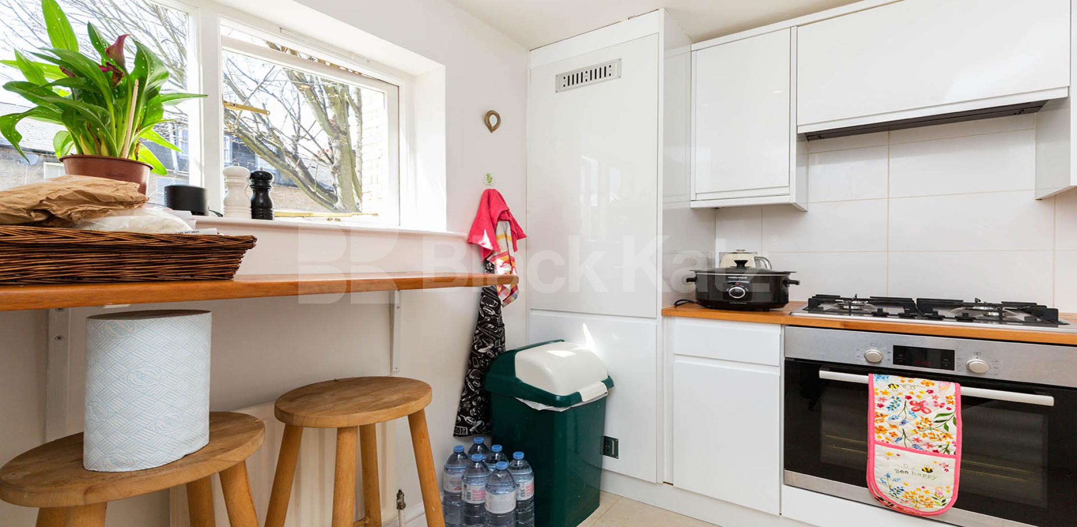 			2 Bedroom, 1 bath, 1 reception Flat			 Coverdale Road, Shepherds Bush